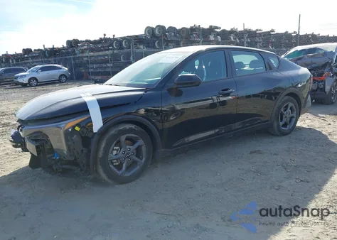 2025 Kia K4 Lx/Lxs z USA, uszkodzony, nr VIN 3KPFT4DE5SE129084